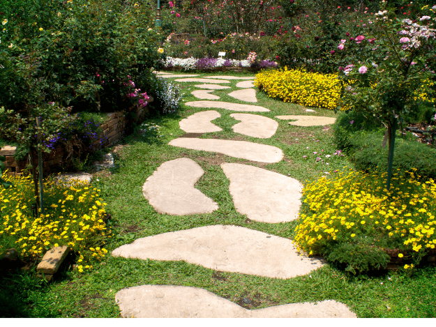 Jak zrobić chodnik w ogrodzie. Oryginalnie i za kilka złotych