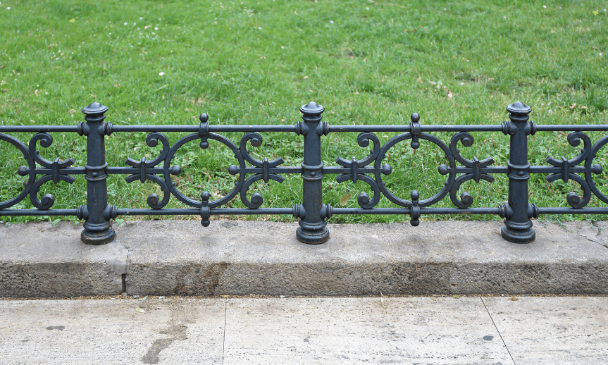 niski-plot-metalowy-atreon